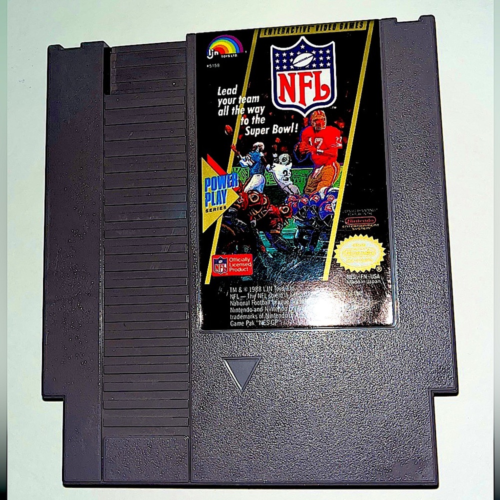 NES Video Game.  NFL, Officially Licensed Product. Works Great.